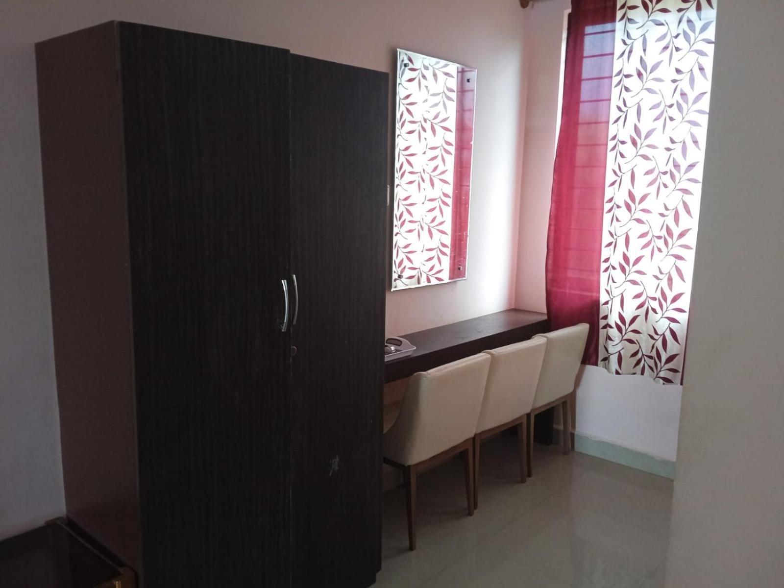 Grand Jp Inn Near 2 Km From Gundlupet Bus Stand 外观 照片